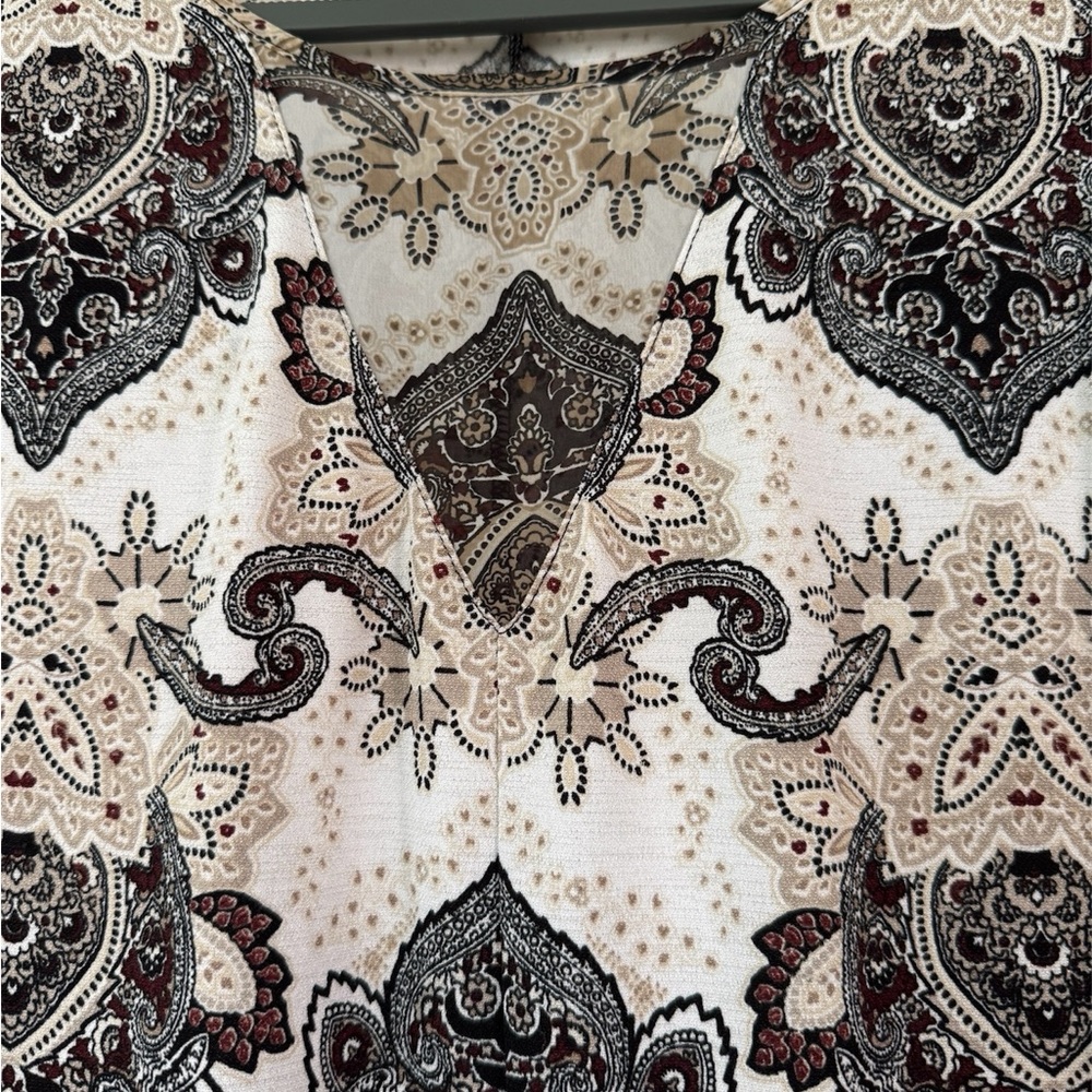 Dana Buchman top size Large. Pit to pit 22” High low hem - Picture 2 of 6